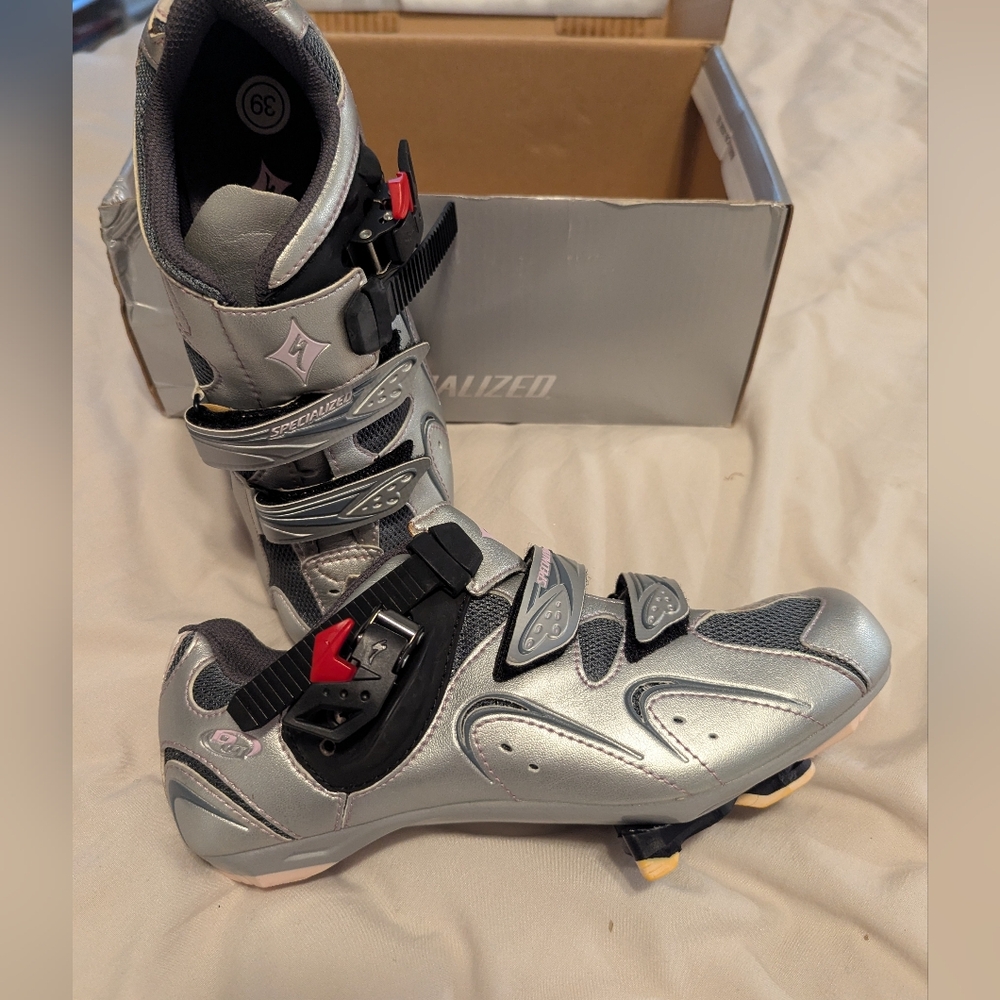 Like-New Specialized "Torch" Wmn Silver And Pink Clip-in Cycling Shoes, Sz. 8.5